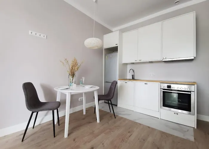 Tolstoi Scandinavian 1 Bedroom Apartment + Free Parking