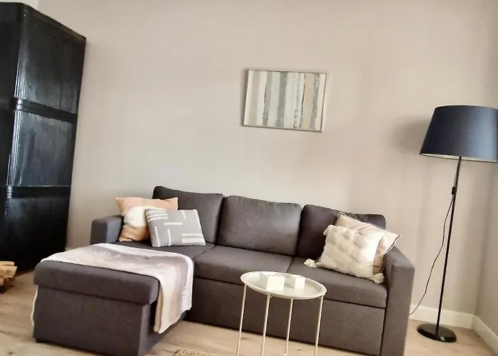 Tolstoi Scandinavian 1 Bedroom Apartment + Free Parking