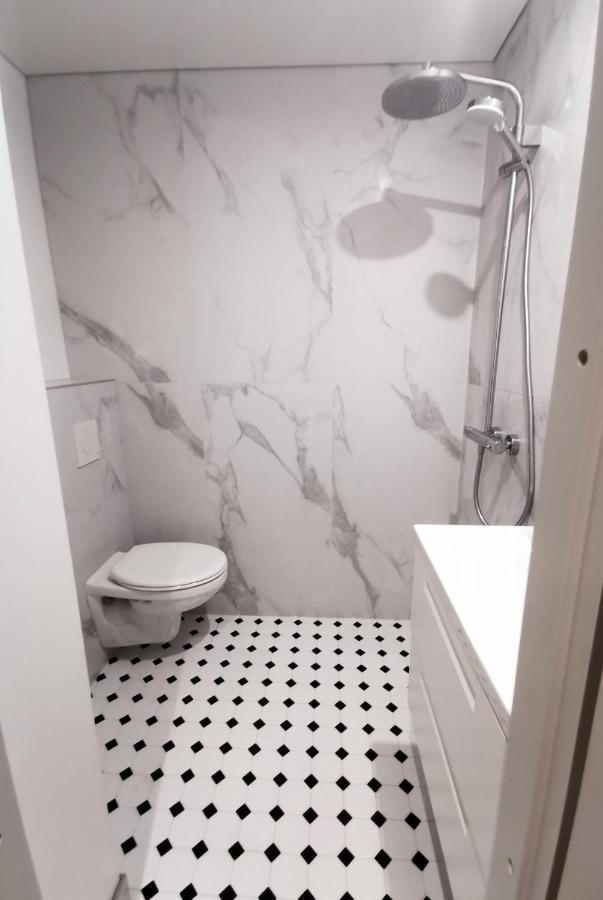Tolstoi Scandinavian 1 Bedroom + Free Parking *